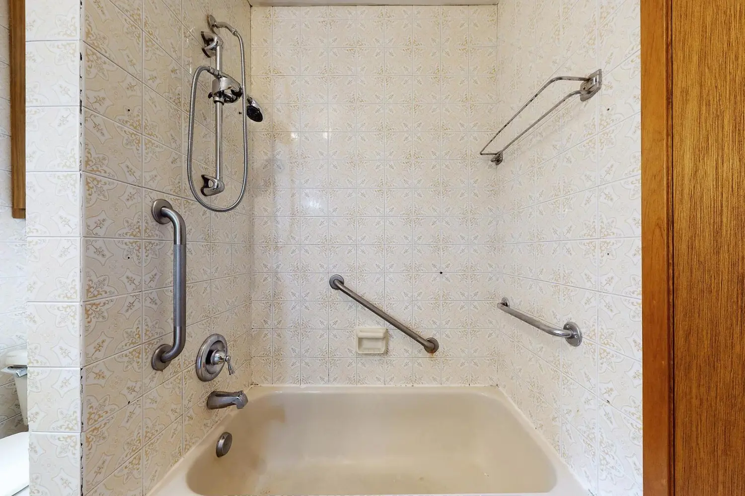 Additional image 15 of 371 Strathmore Boulevard