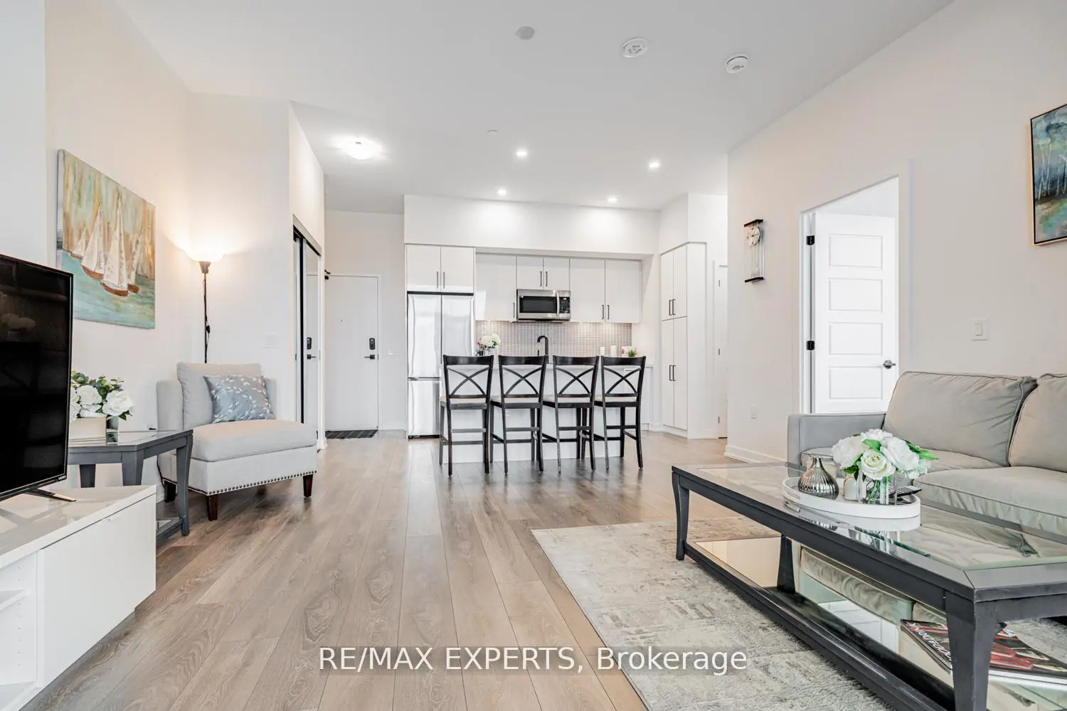 Additional image 6 of 415 Sea Ray Avenue 105