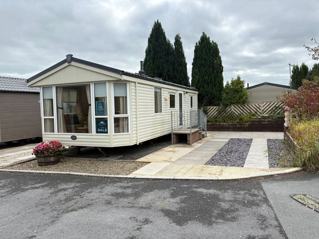 2 bed mobile/park home for saleCenarth, Newcastle Emlyn SA38