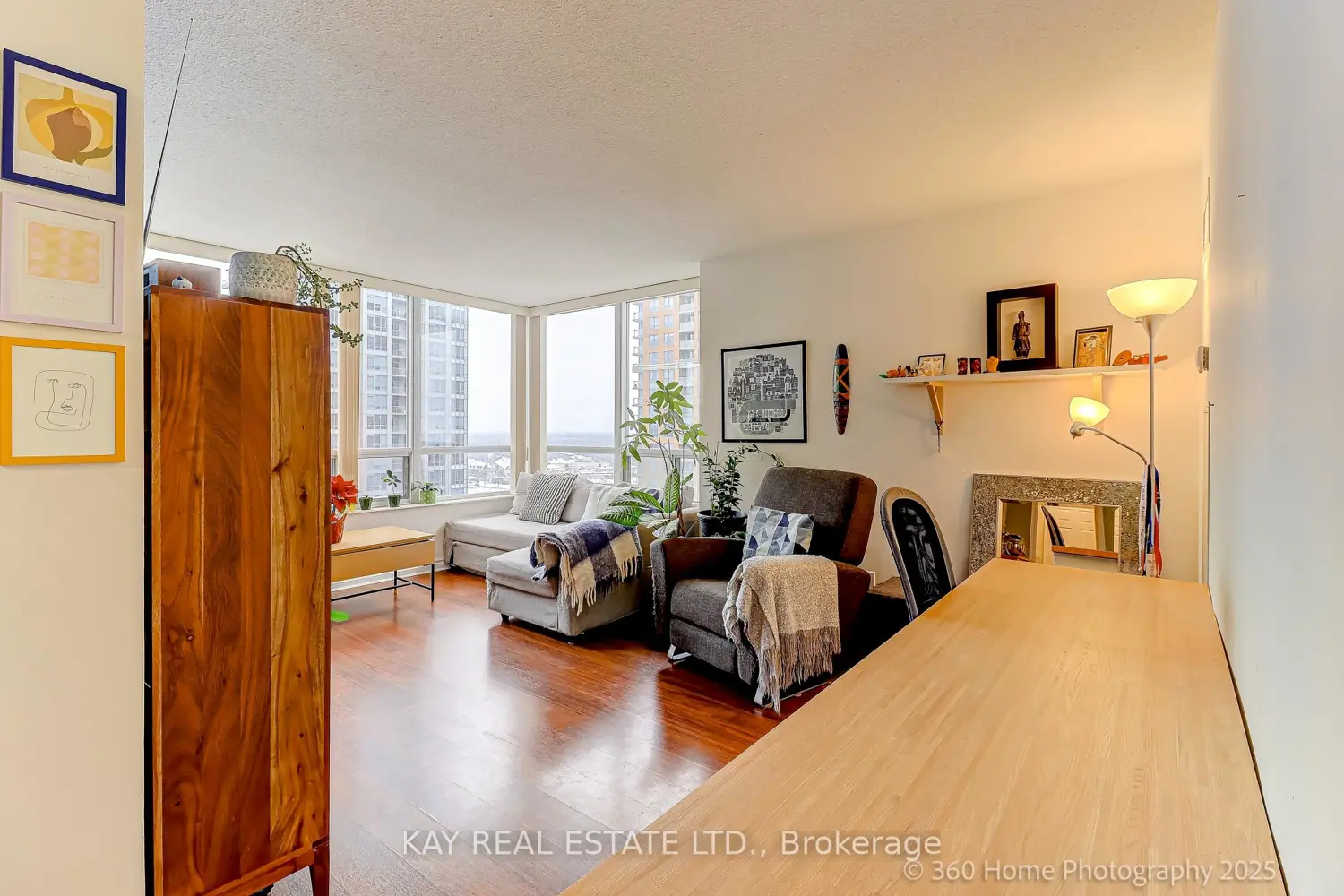 Additional image 15 of 5233 Dundas Street 1526