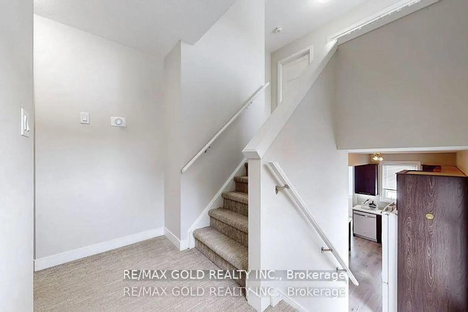 Additional image 15 of 997 West Village Square