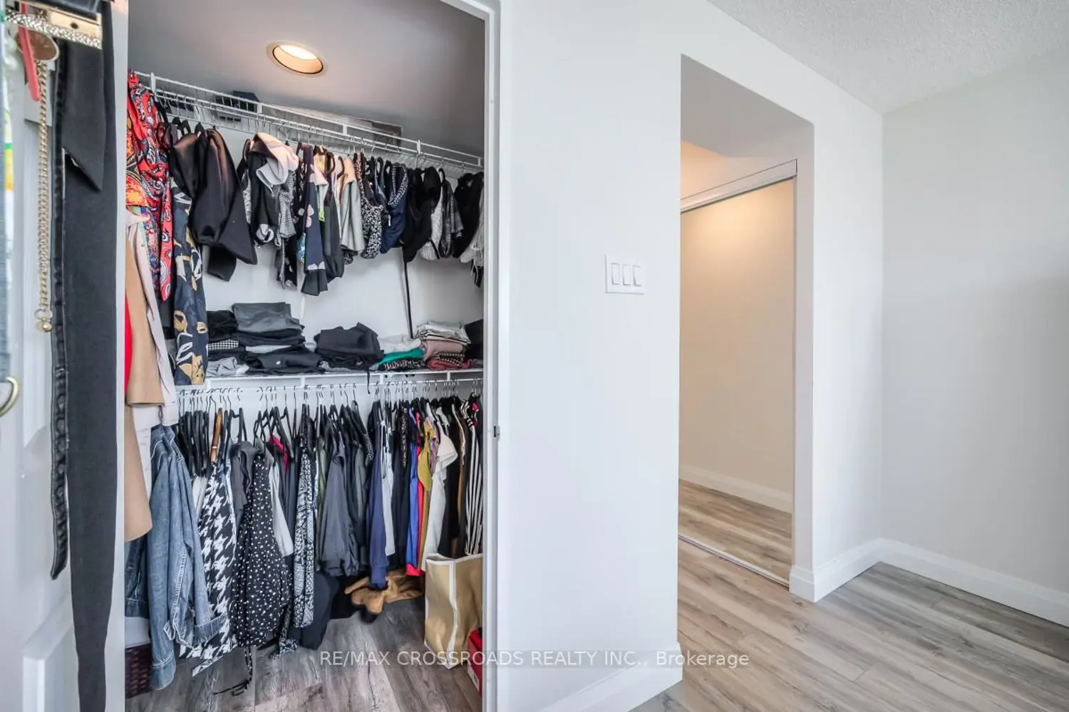 Additional image 12 of 7825 Bayview Avenue 304