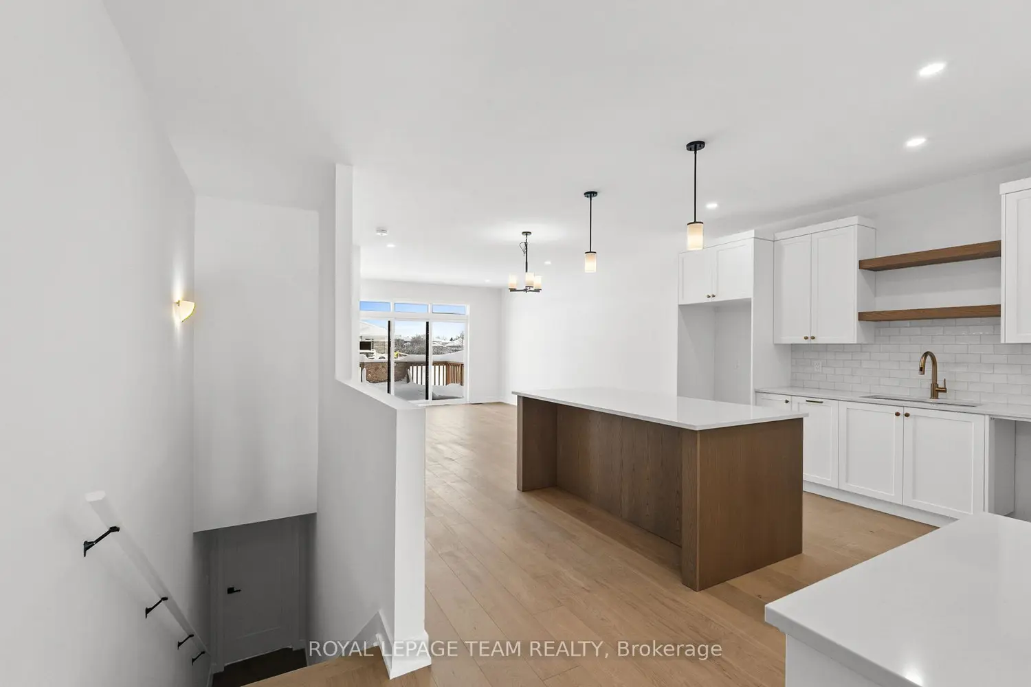 Additional image 5 of 1051 Moore Street