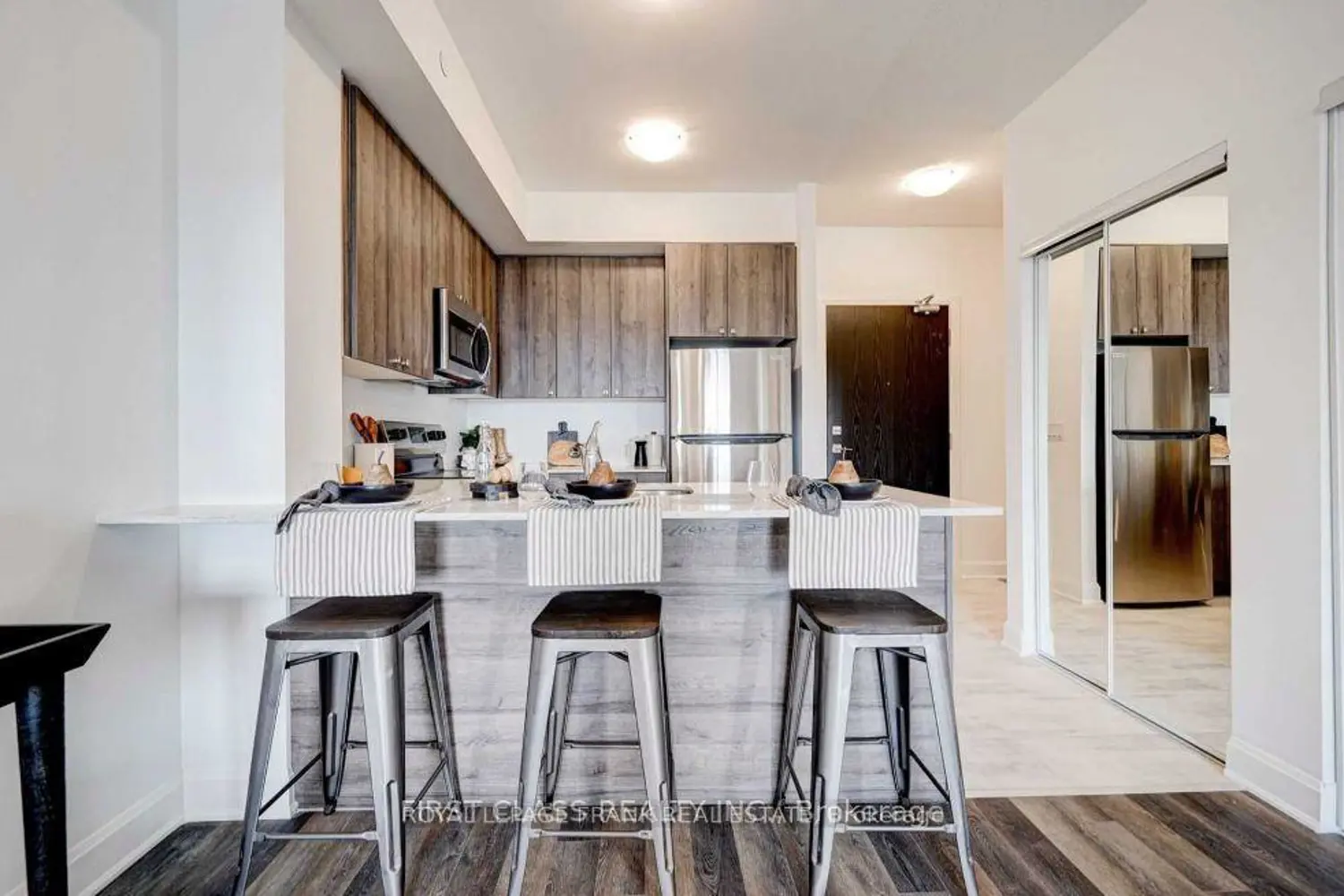 Additional image 9 of 50 Lakebreeze Drive 317