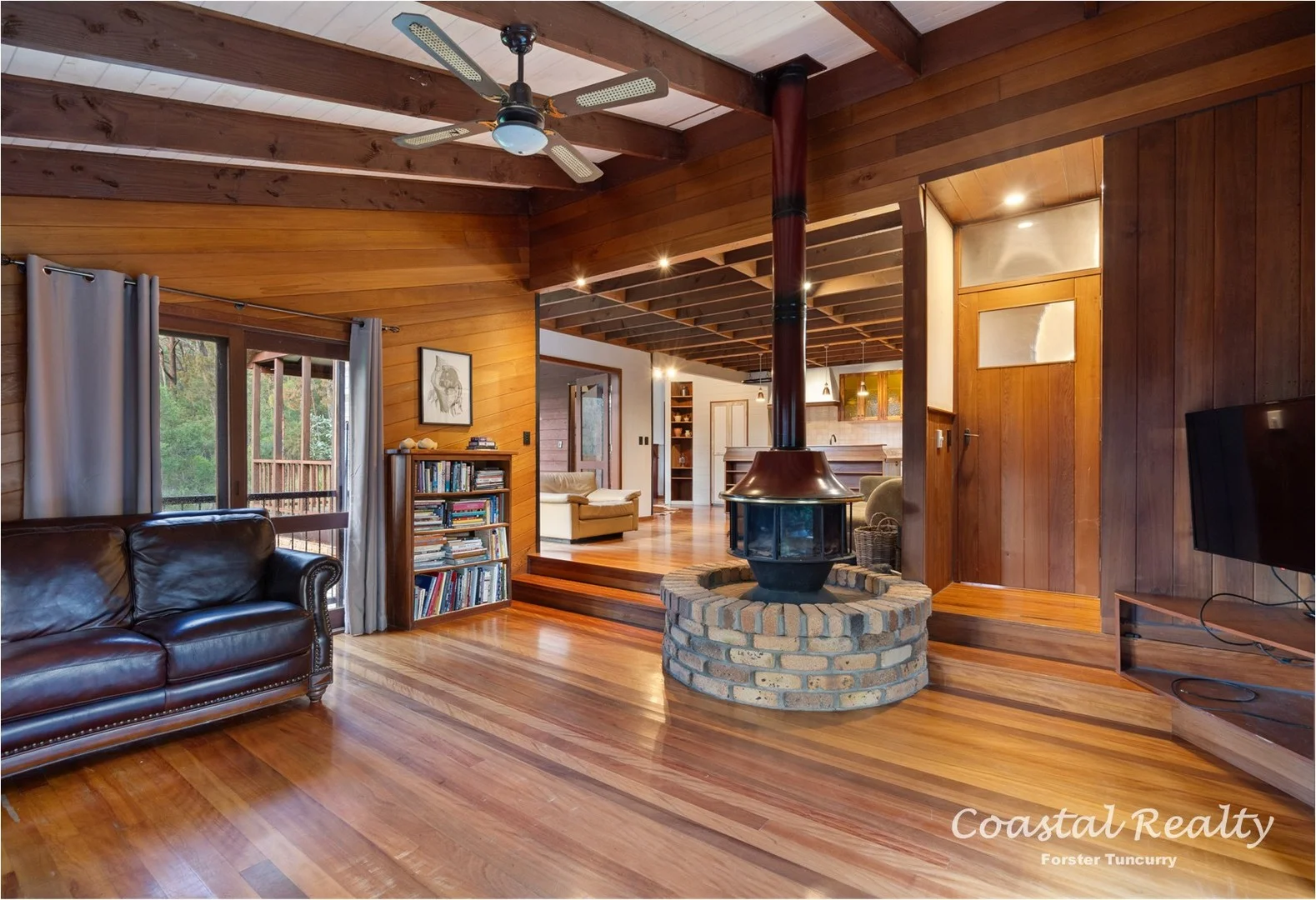 41 Dubbo Place, Coomba Bay NSW 2428