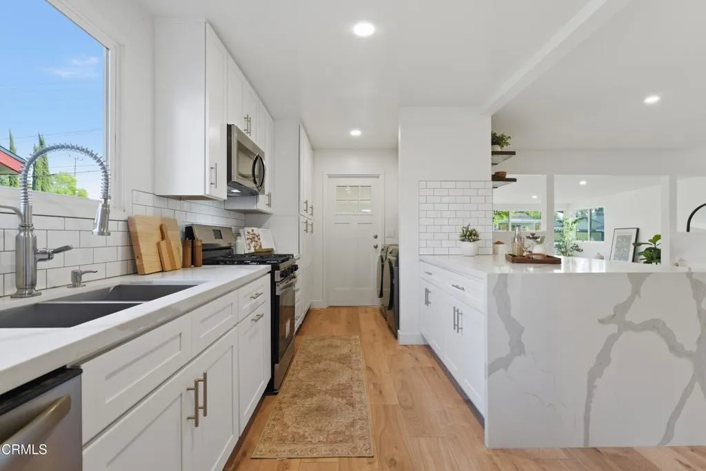 Additional image 19 of 22718 Cantlay Street, West Hills, CA 91307