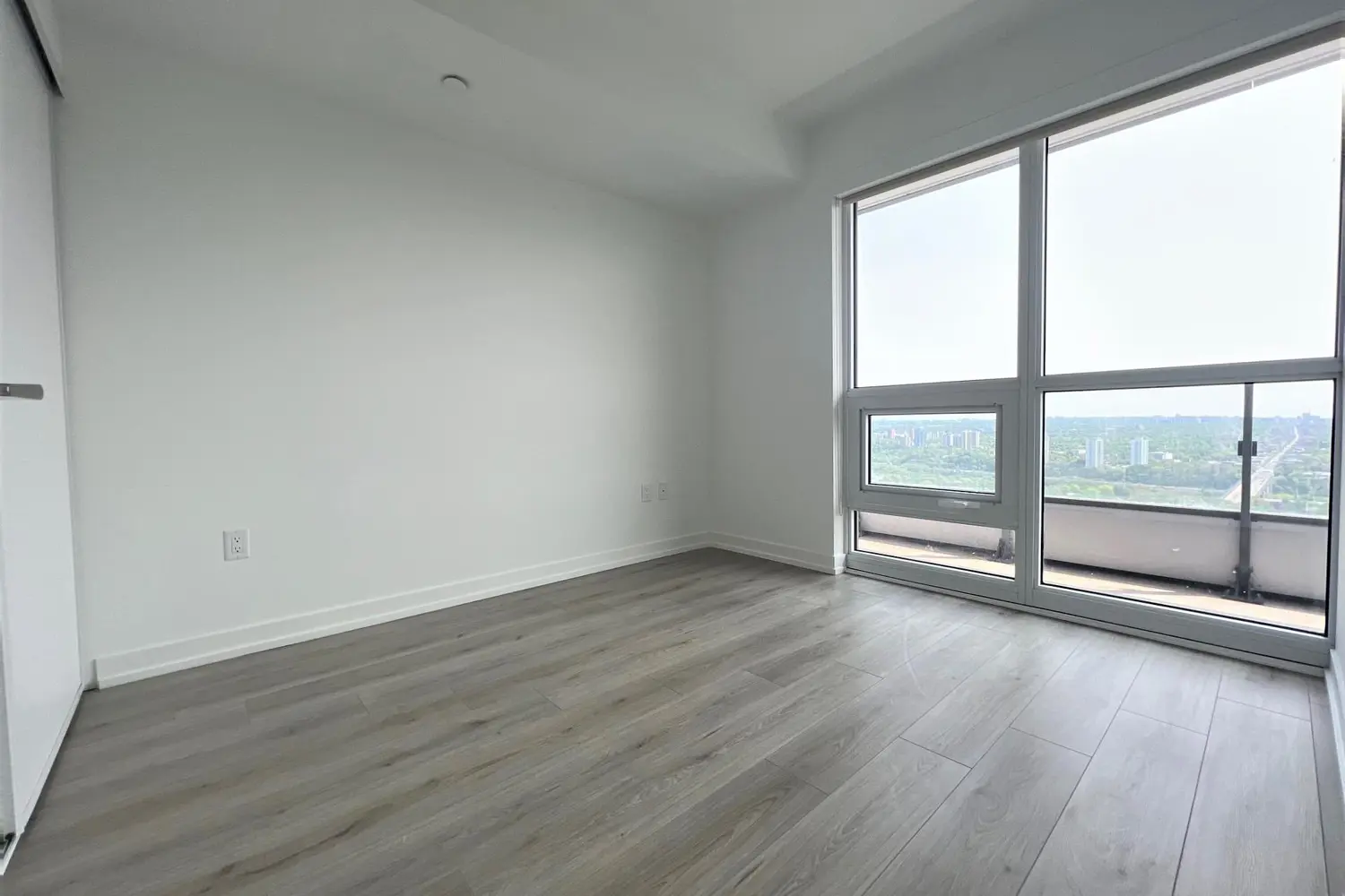 Additional image 5 of 395 Bloor Street 3609