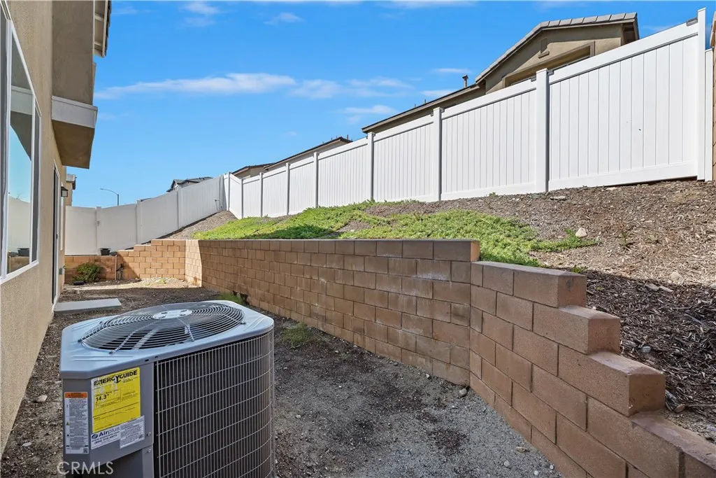 Additional image 98 of 364 Castaic Way, Rialto, CA 92377