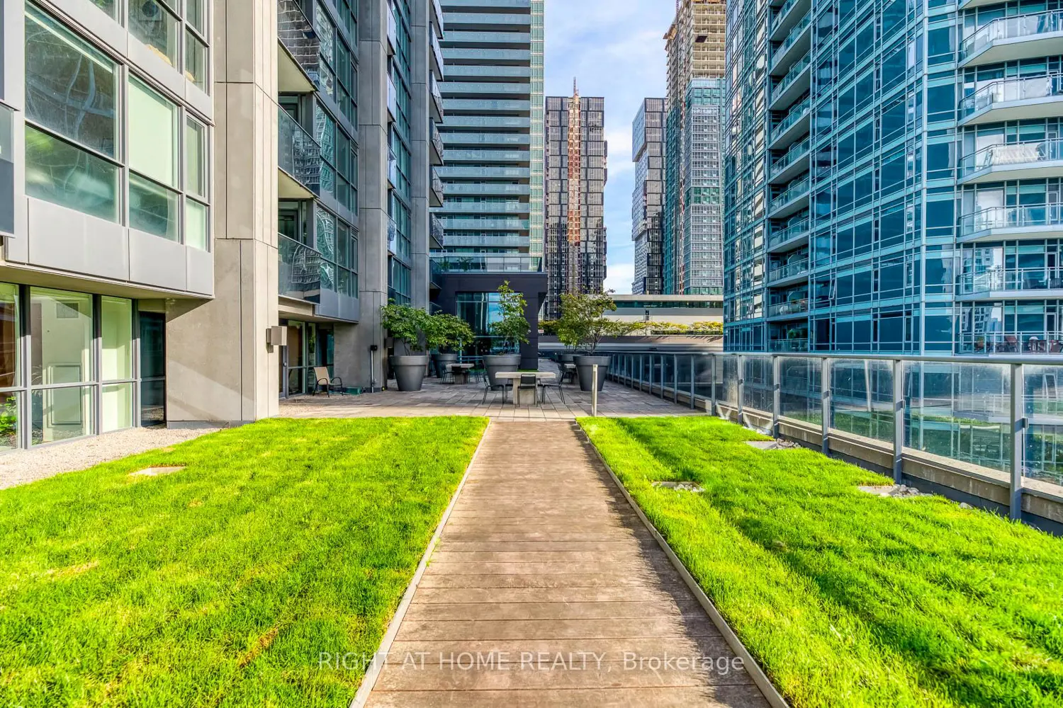 Additional image 20 of 295 Adelaide Street 314