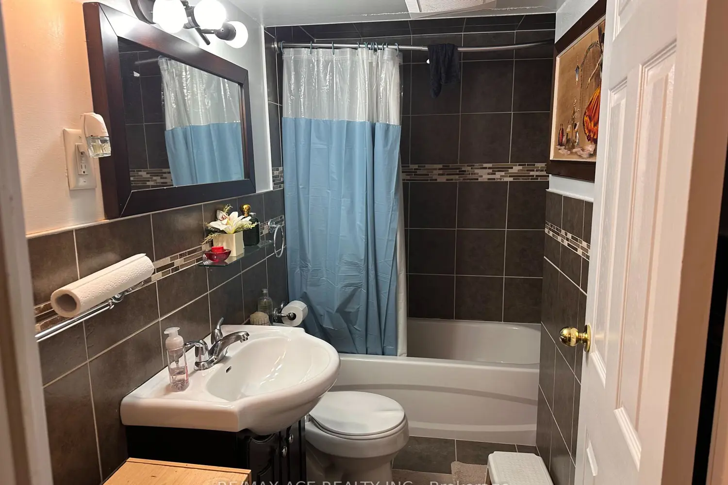 Additional image 4 of 247 Royal Salisbury Way