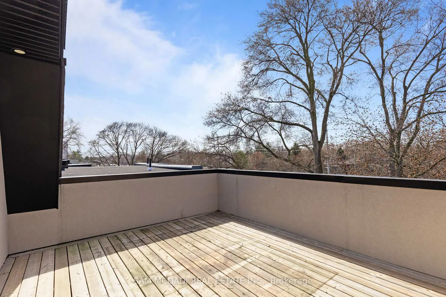 Additional image 17 of 4 Iroquois Avenue