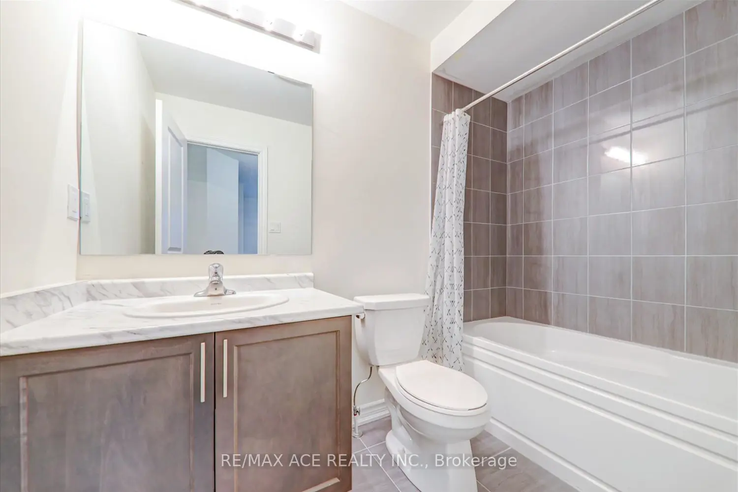 Additional image 17 of 1153 Azalea Avenue