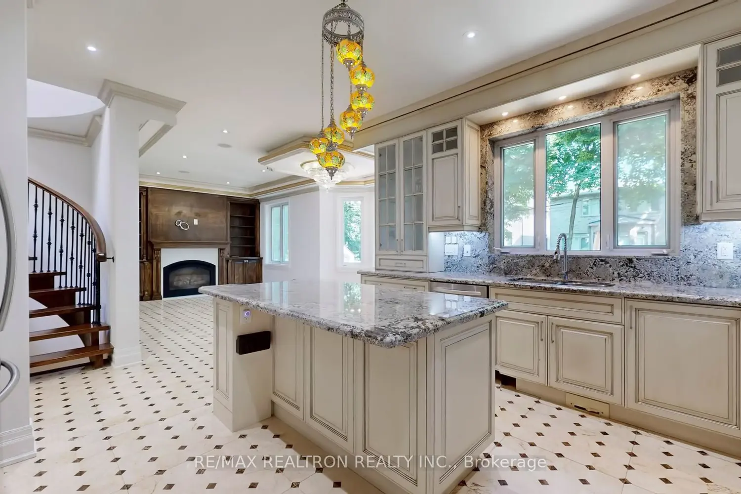 Additional image 3 of 58 Highland Park Boulevard