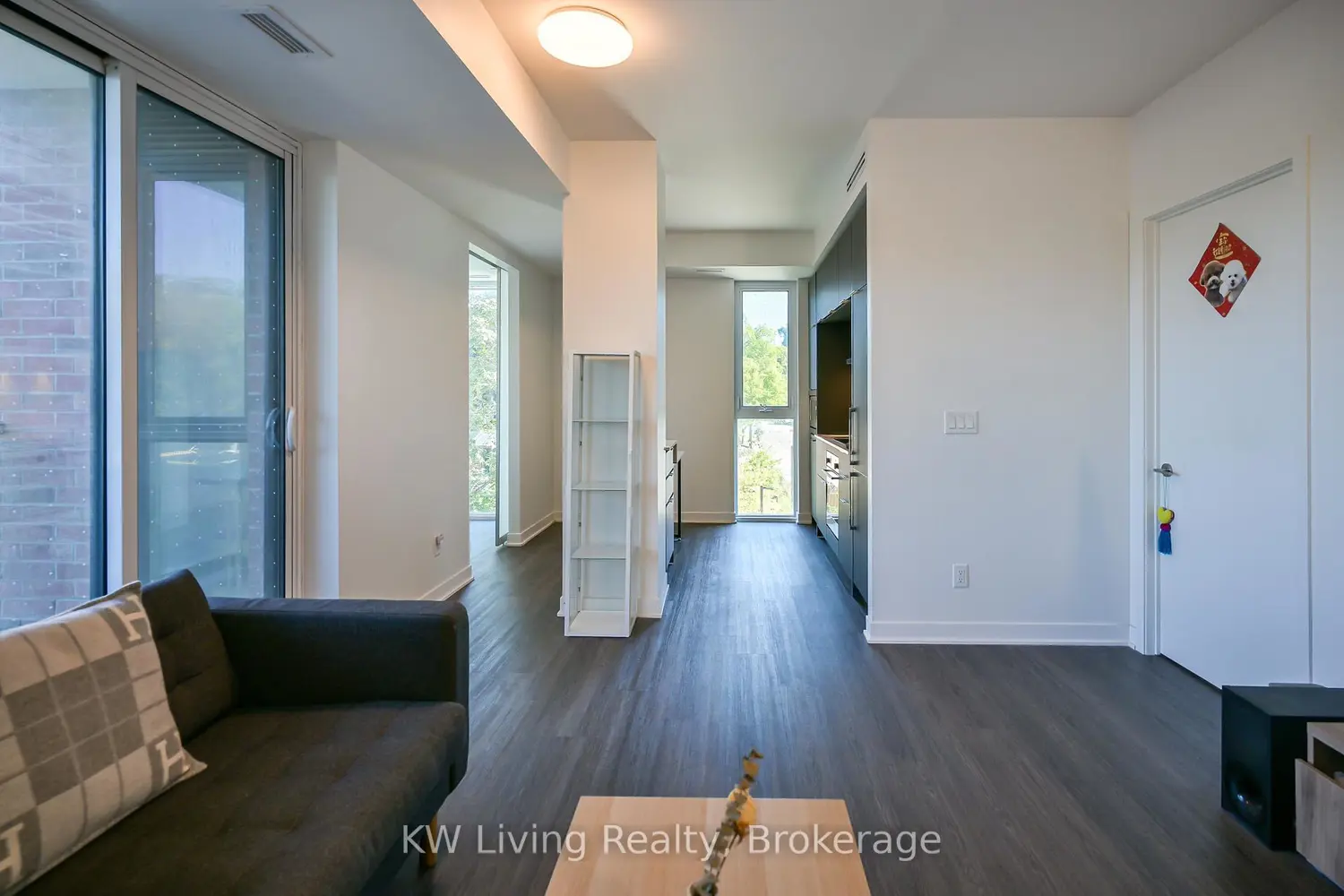 Additional image 8 of 185 Alberta Avenue 303