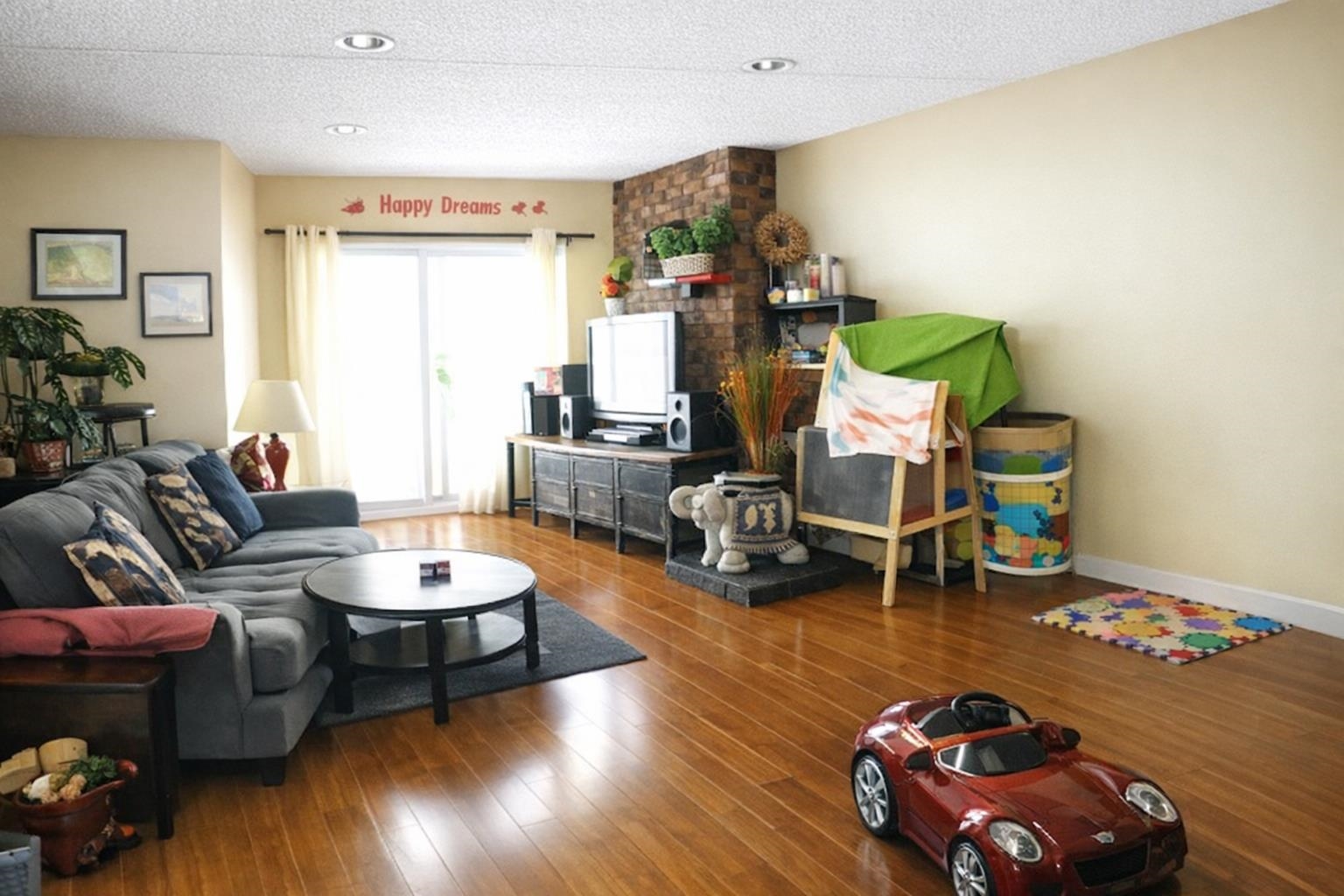 Additional image 3 of 7489 19th Ave , Burnaby, BC, V5C 0N1