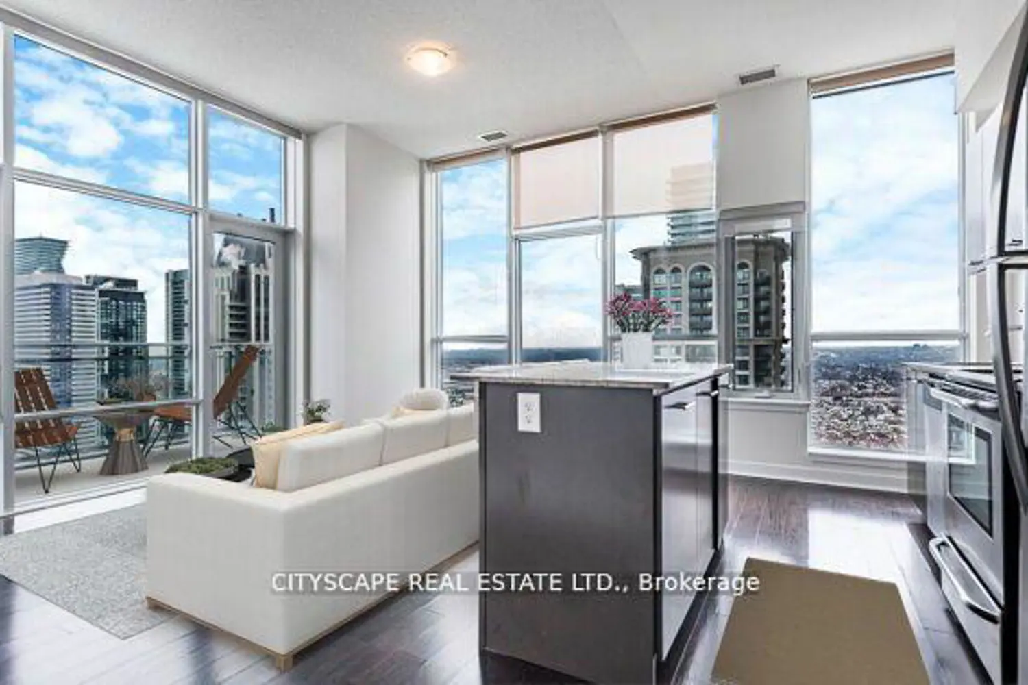 Additional image 3 of 360 Square One Drive 3205