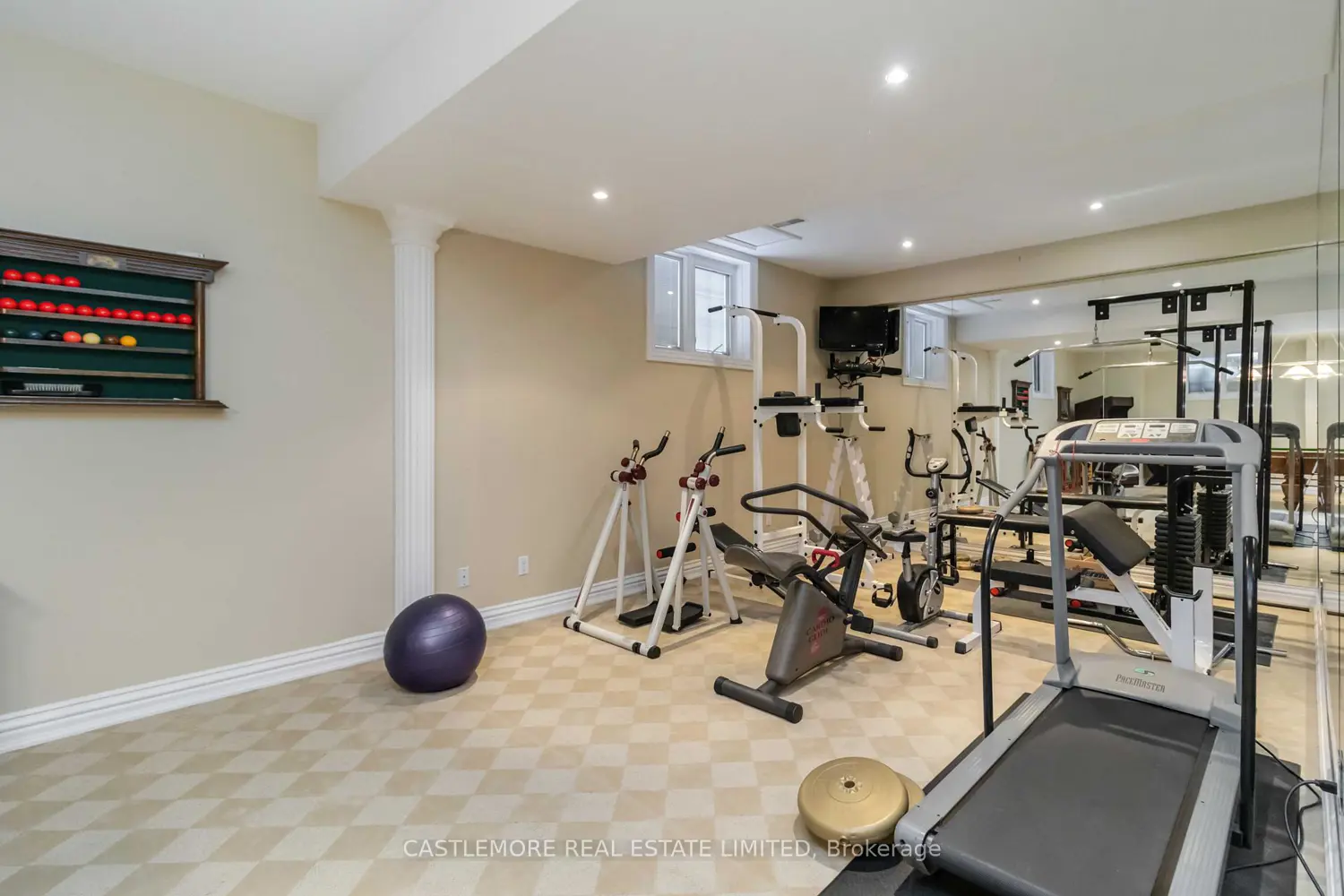 Additional image 16 of 2444 Hensall Street