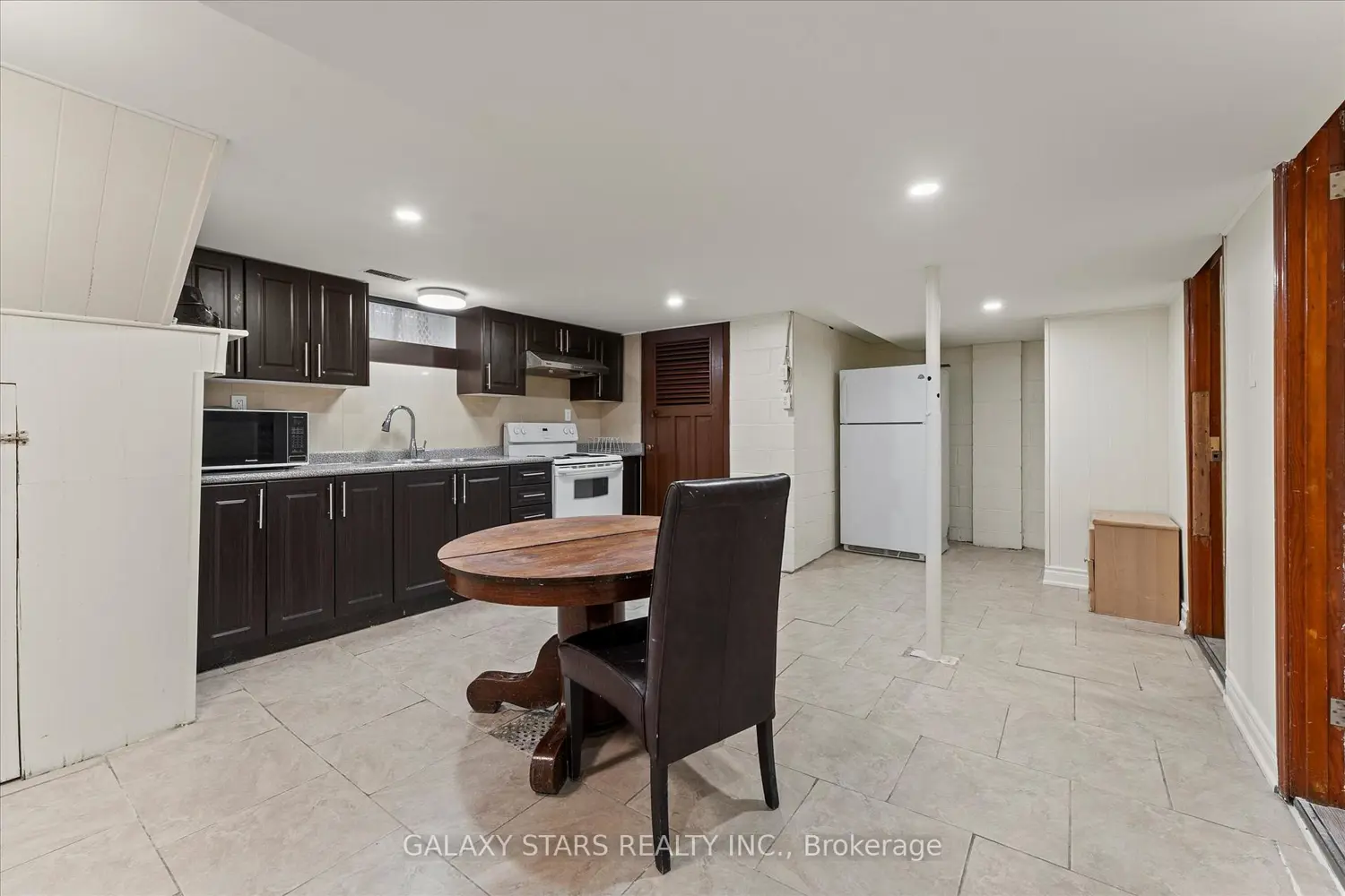 Additional image 14 of 732 Church Street