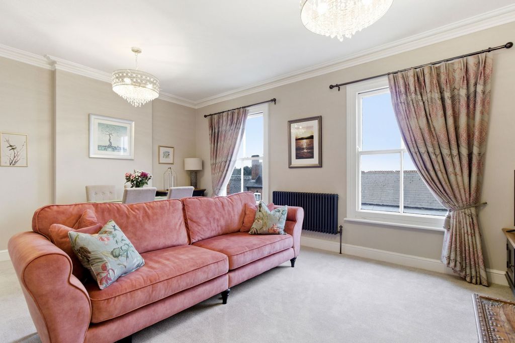 1 bed flat for saleThe Old Post Office, Bank Crescent, Ledbury HR8 photo 2