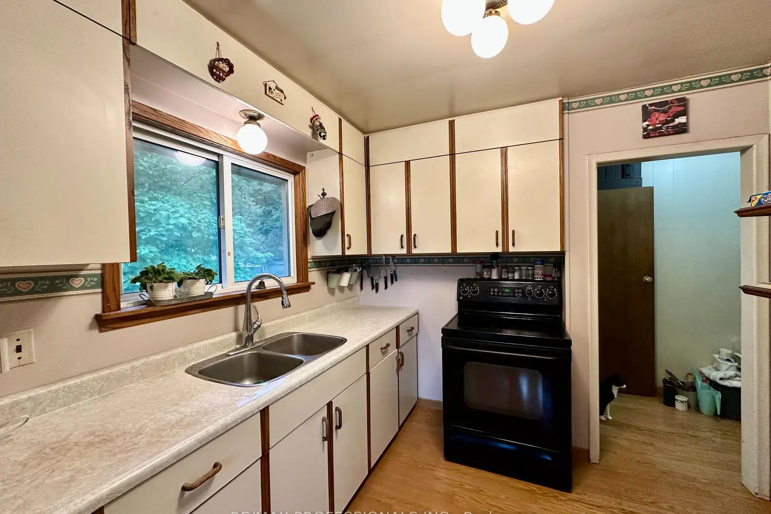 Additional image 7 of 13958 Trafalgar Road