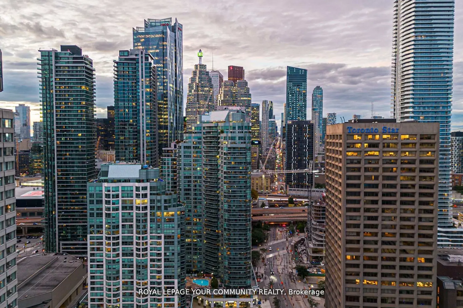 Additional image 13 of 10 Queens Quay 2402