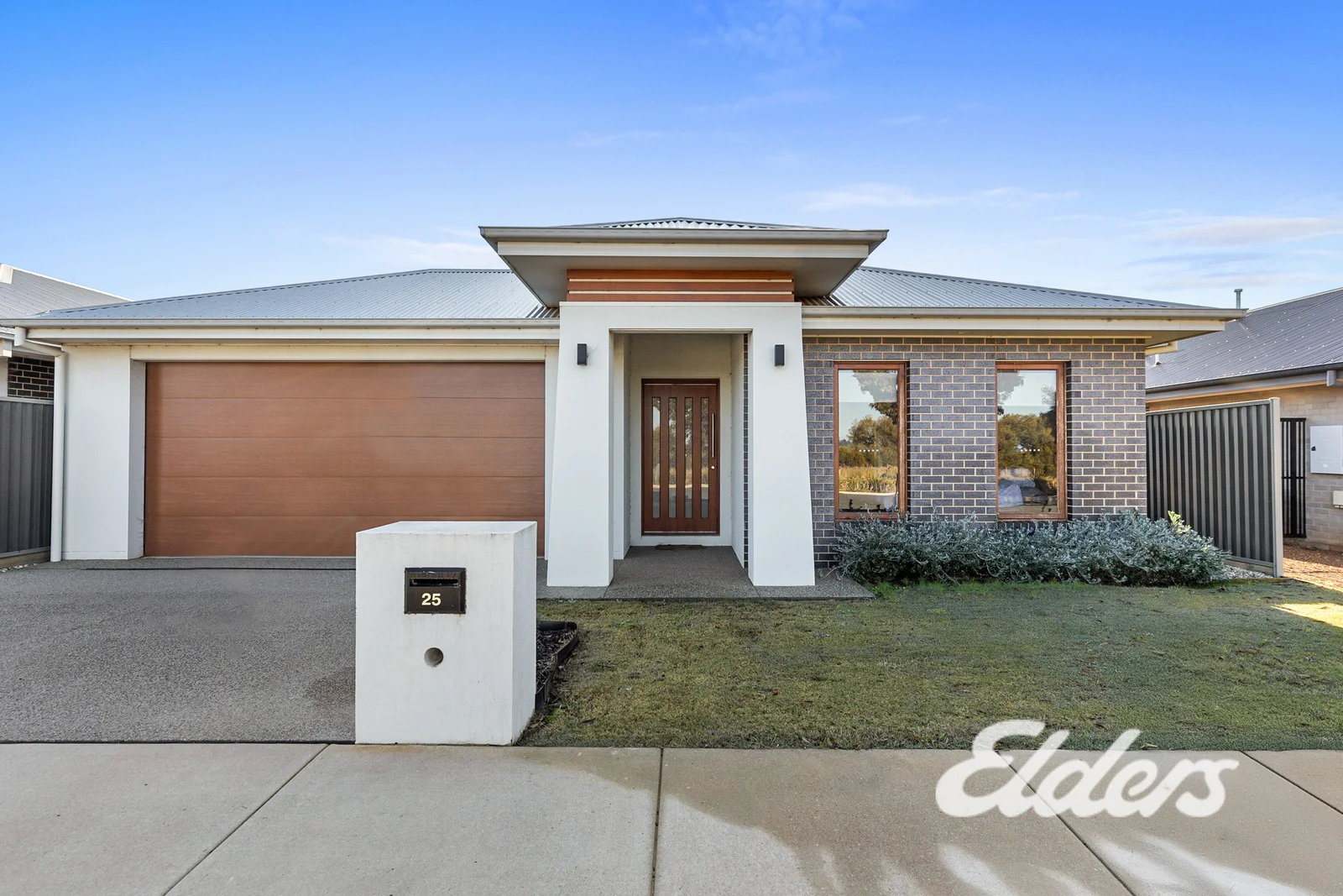 25 Peter Thomson Circuit, Yarrawonga VIC 3730