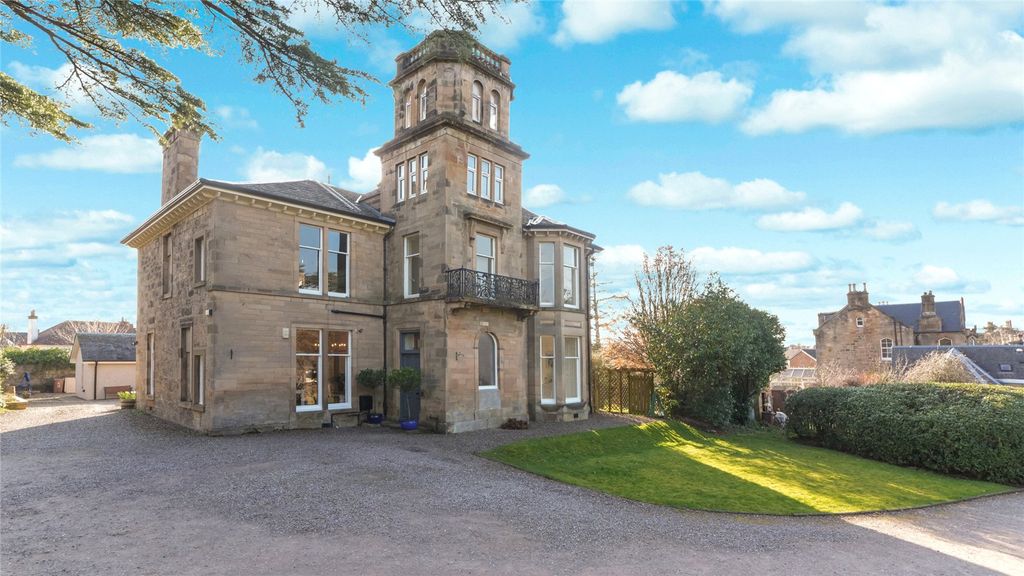 3 bed flat for salePark Place, Stirling, Stirlingshire FK7