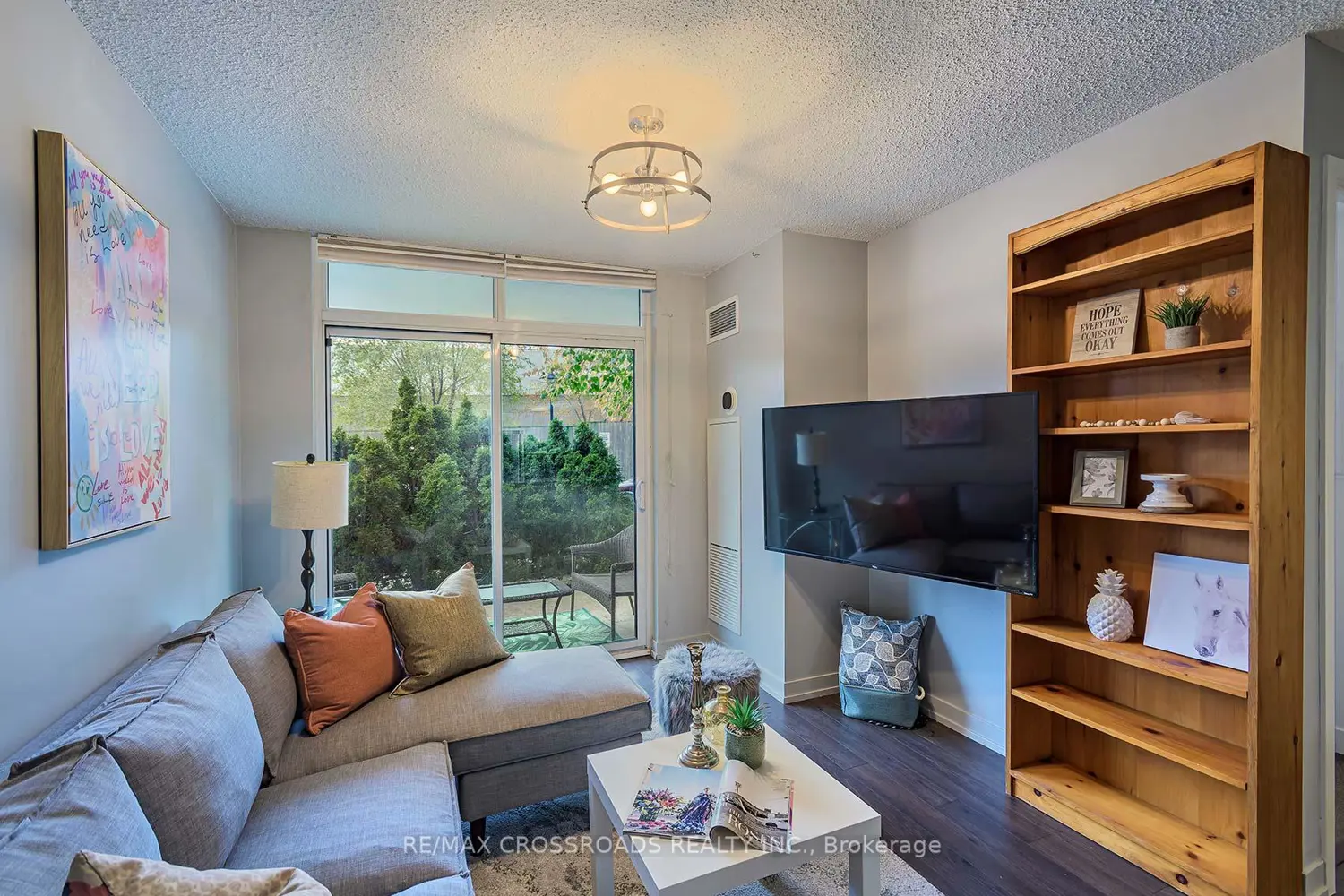 Additional image 11 of 812 Lansdowne Avenue 114