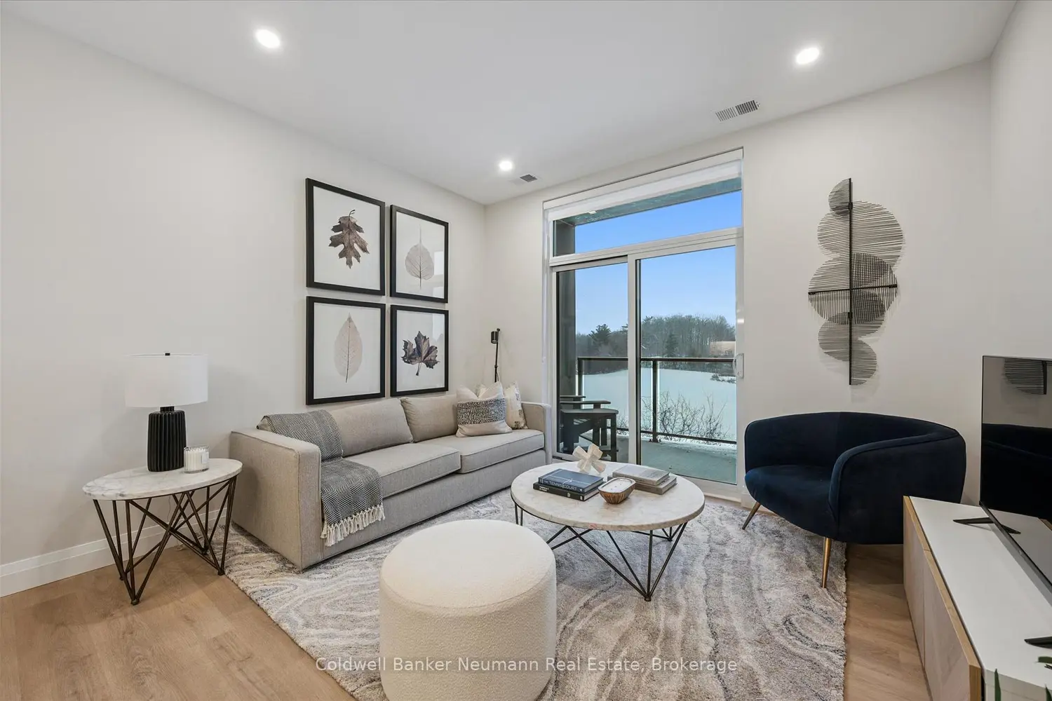 Additional image 3 of 1882 Gordon Street 318