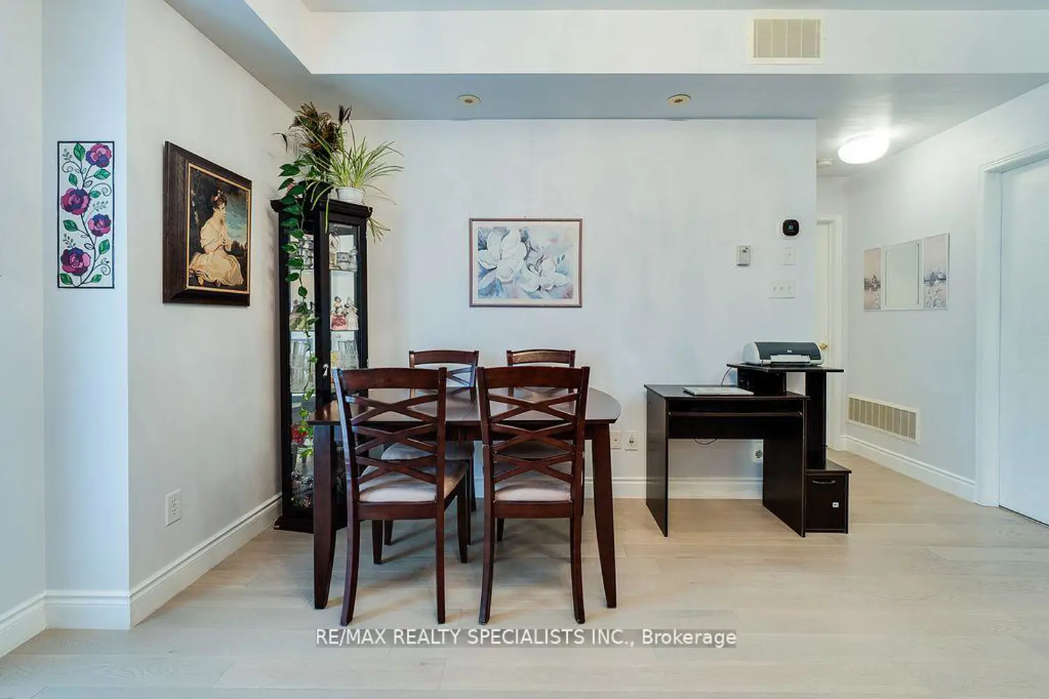 Additional image 5 of 4985 Southampton Drive 44