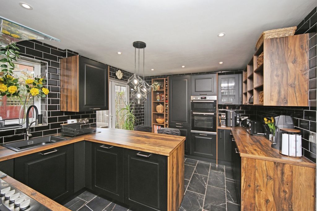 Additional image 3 of 4 bed end terrace house for saleElm Drive, Birmingham B31
