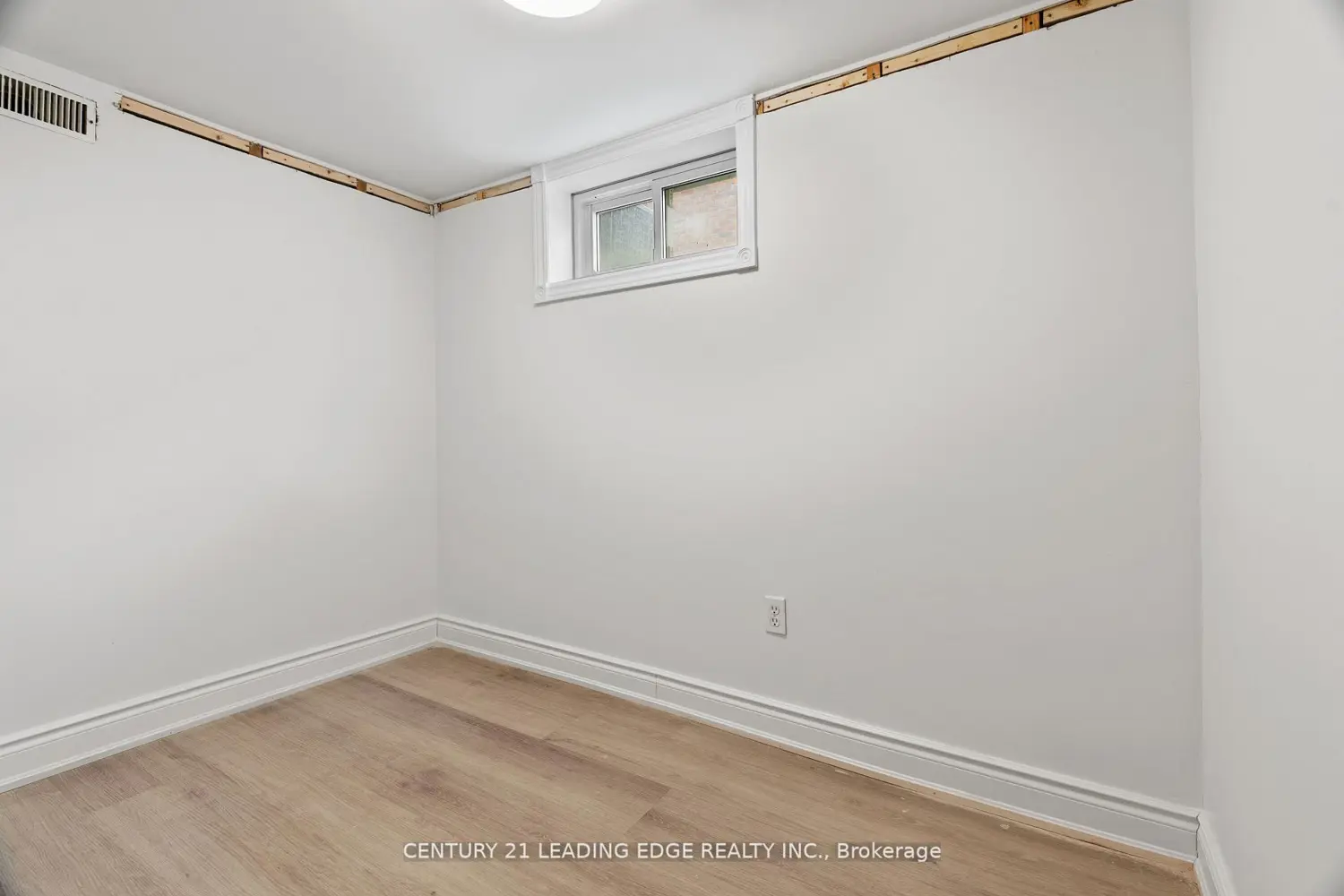 Additional image 14 of 96 Oakes Avenue