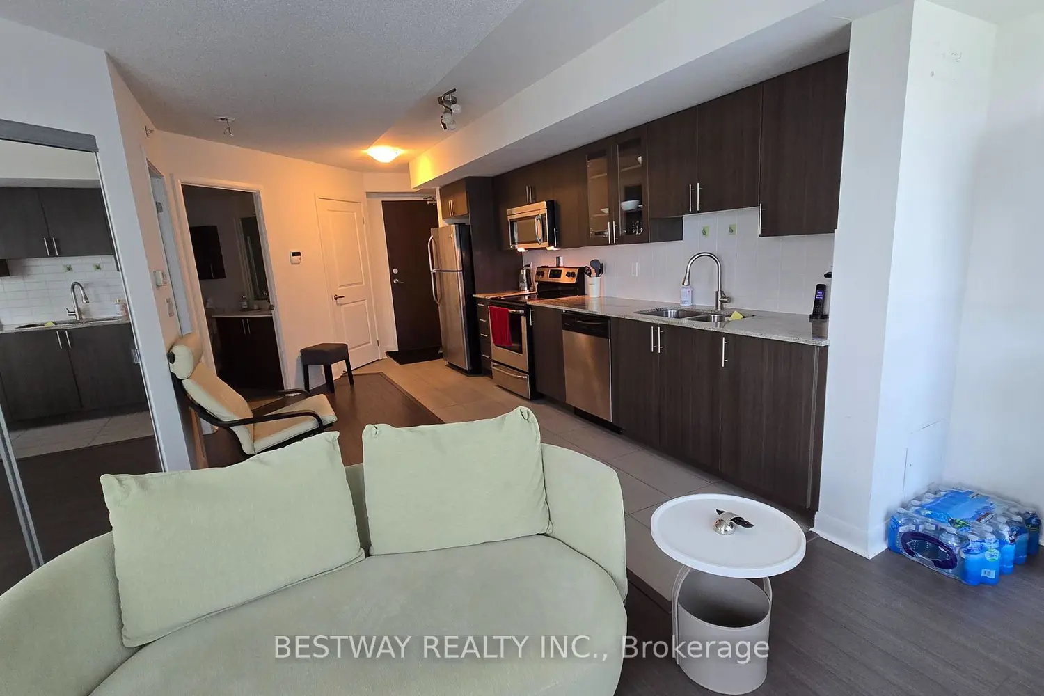 75 Norman Bethune Avenue 208 photo 4