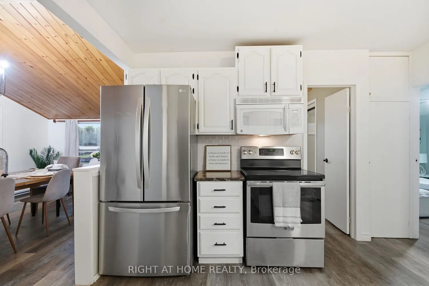 Additional image 11 of 49 River Road