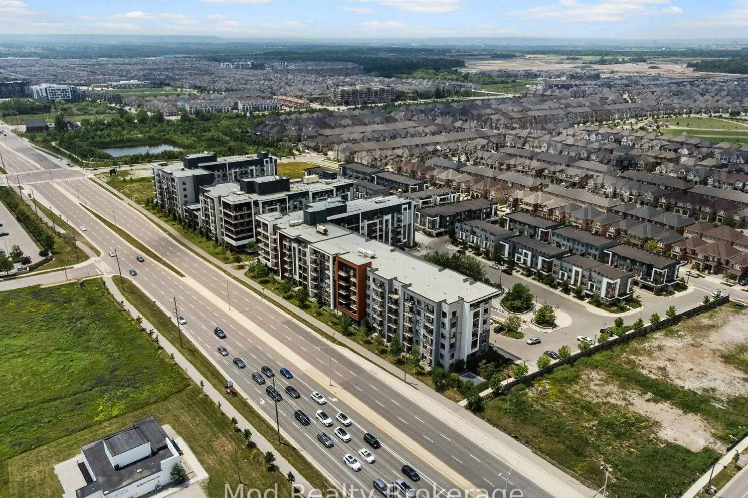 Additional image 20 of 128 Grovewood Common 129