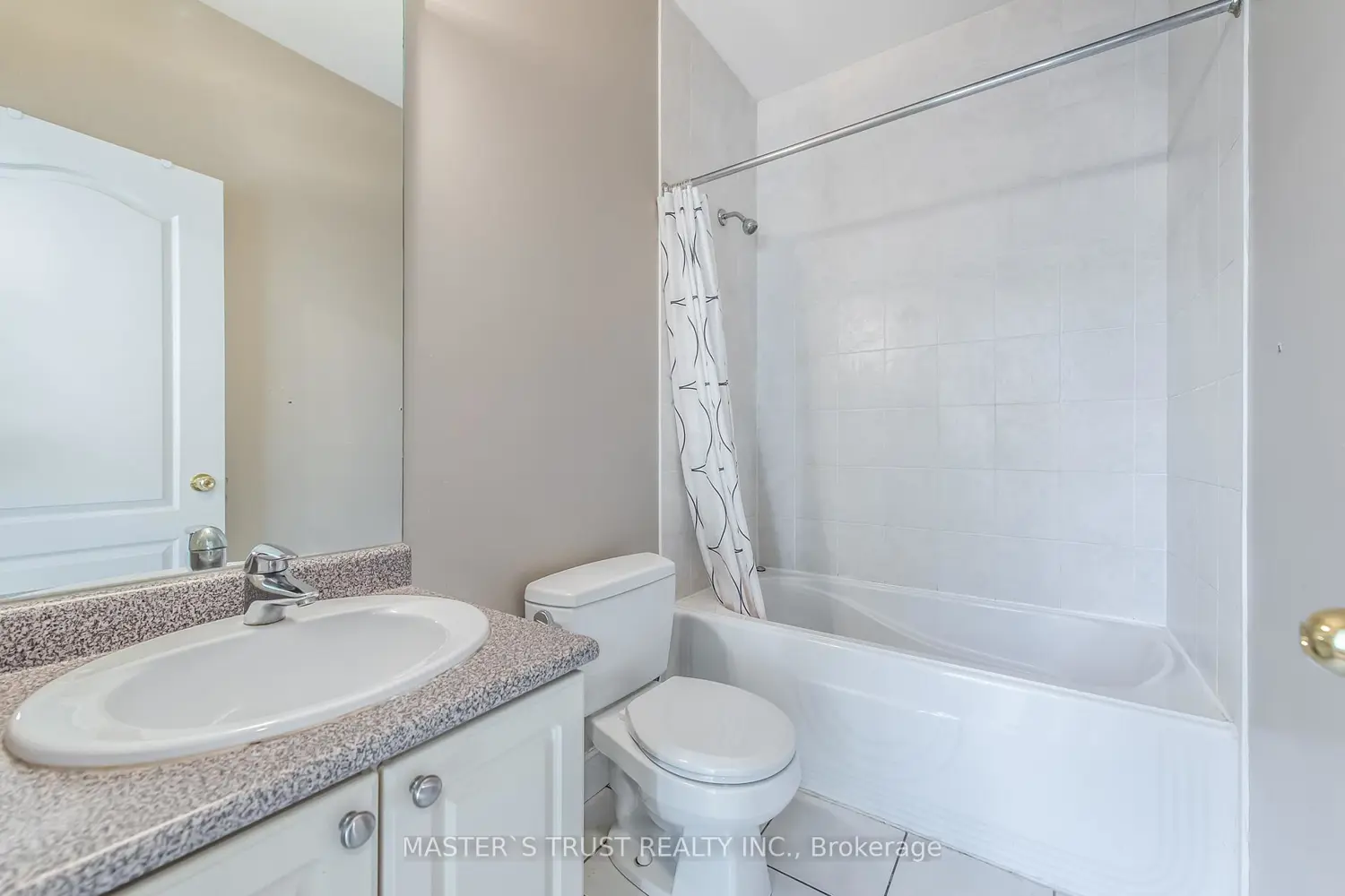 Additional image 17 of 242 Empress Avenue