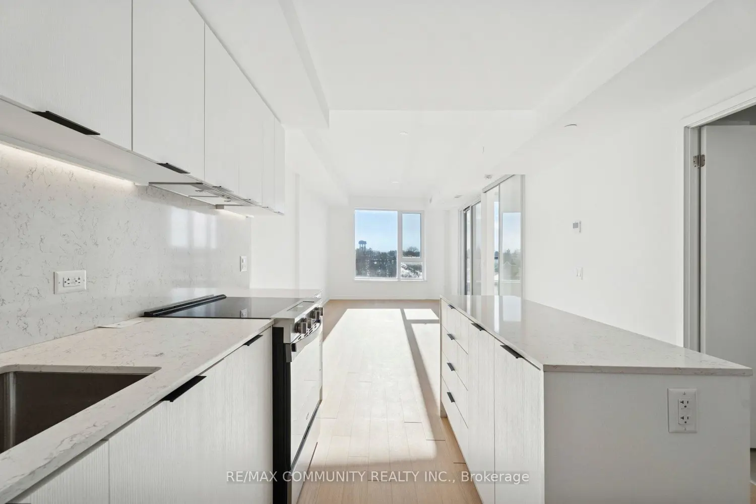 Additional image 9 of 31 Huron Street 415