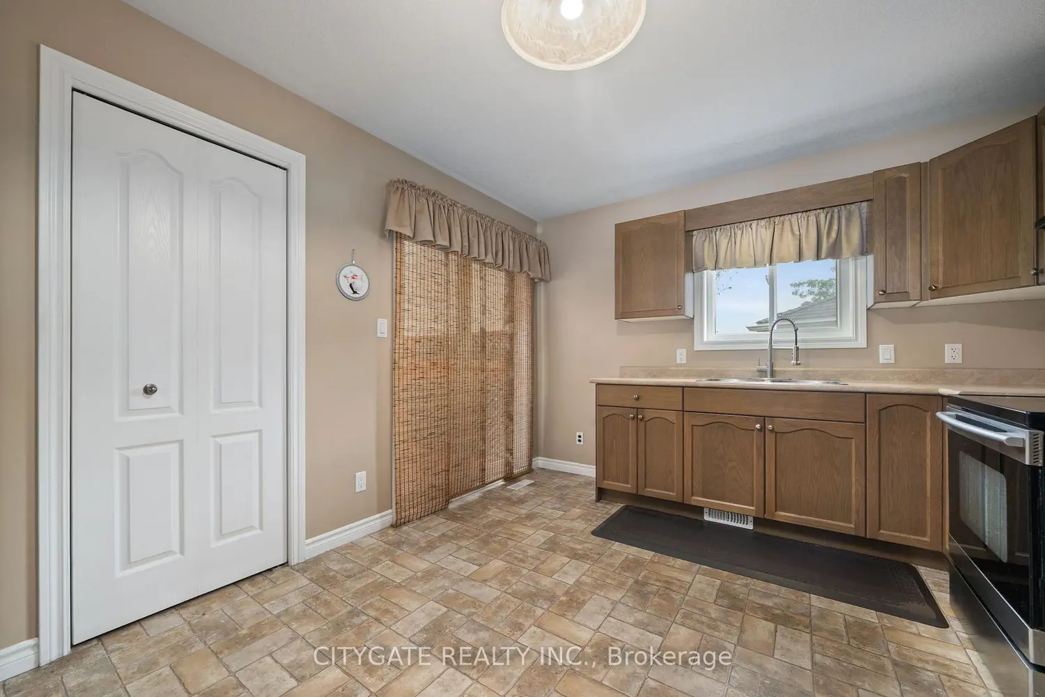 Additional image 11 of 43 Follwell Crescent