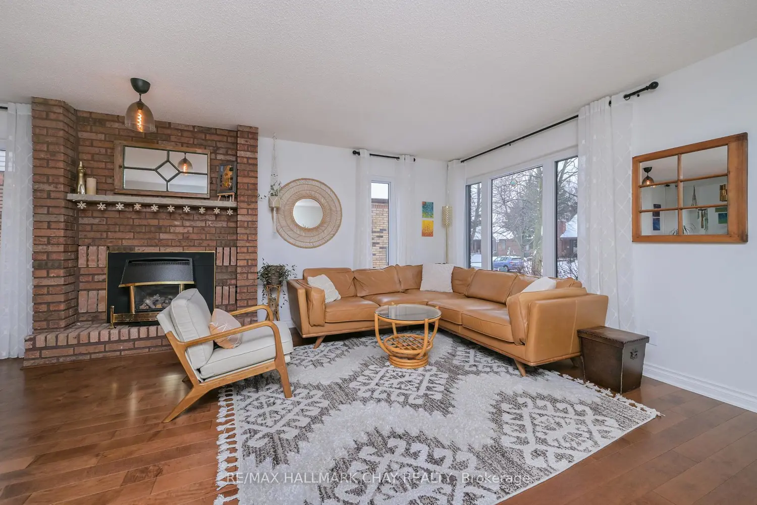16 Green Briar Road photo 2