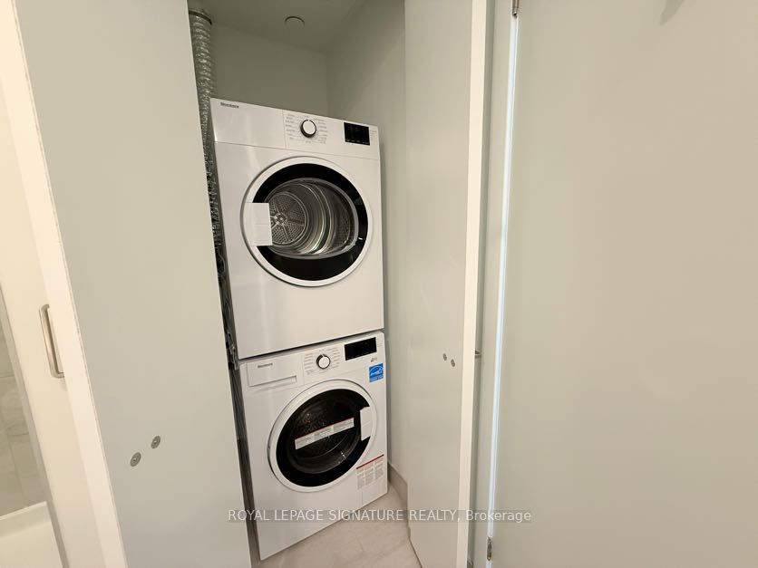 Additional image 4 of 1309-1 Fairview Road, Mississauga, ON, L5A 0B4