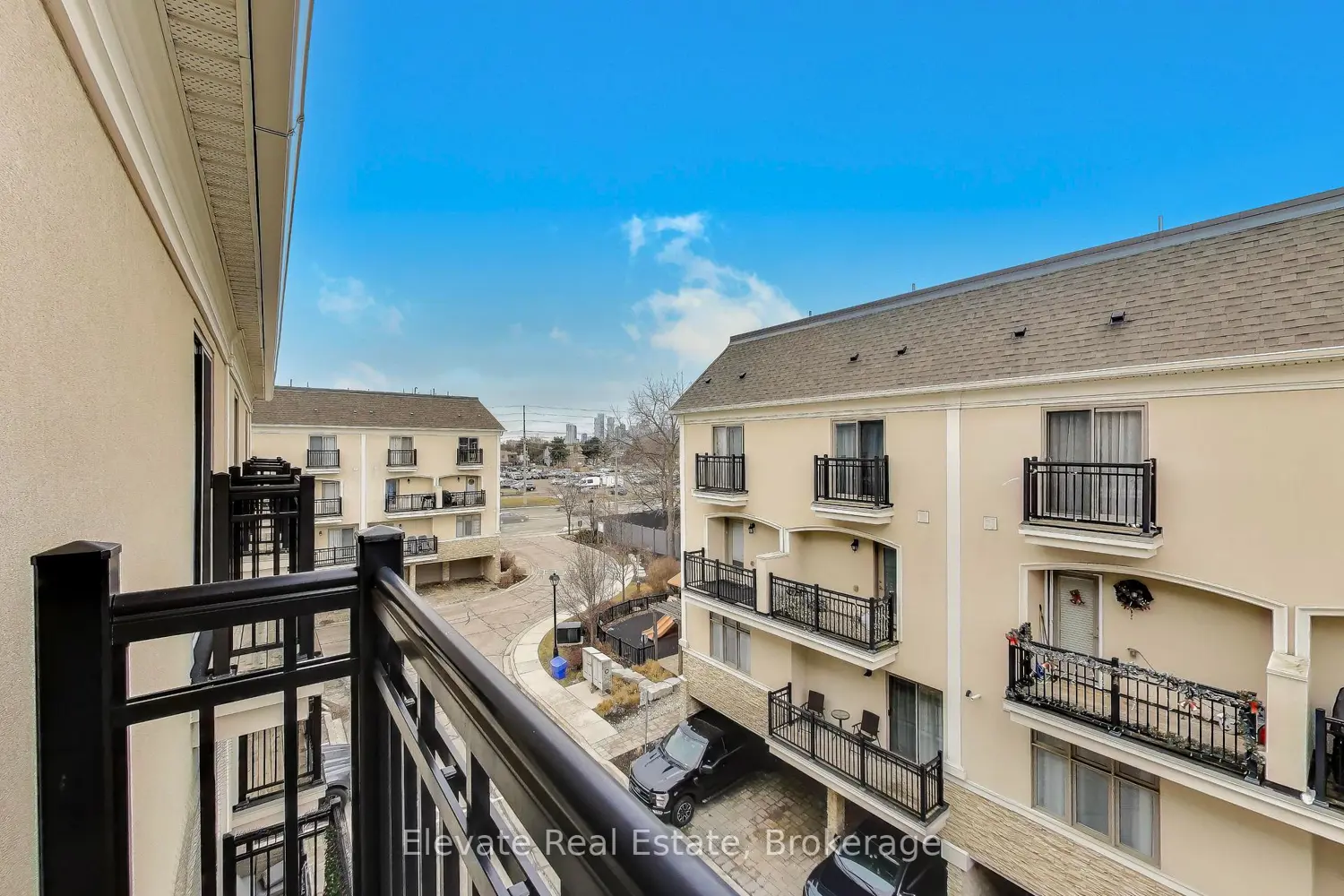 Additional image 19 of 3083 Cawthra Road 24