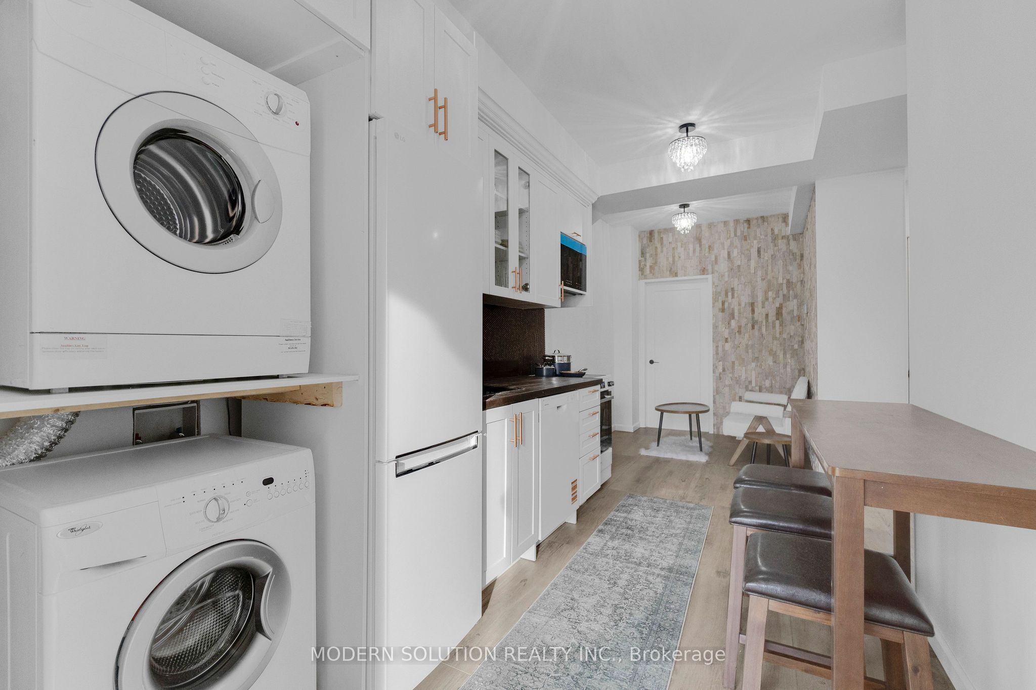 Additional image 6 of Upper-66 Silverthorn Avenue, Toronto, ON, M6N 3J8