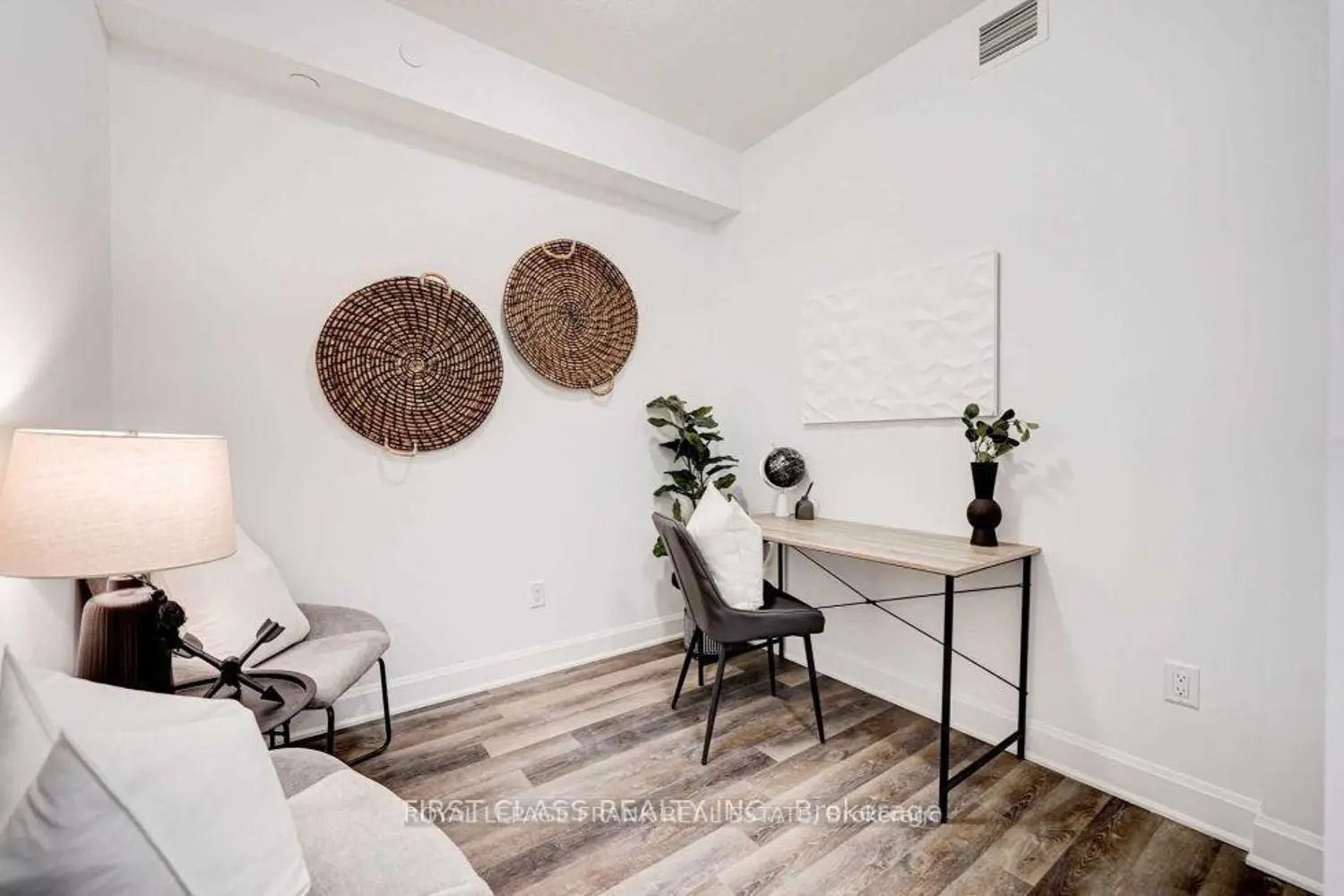 Additional image 11 of 50 Lakebreeze Drive 317