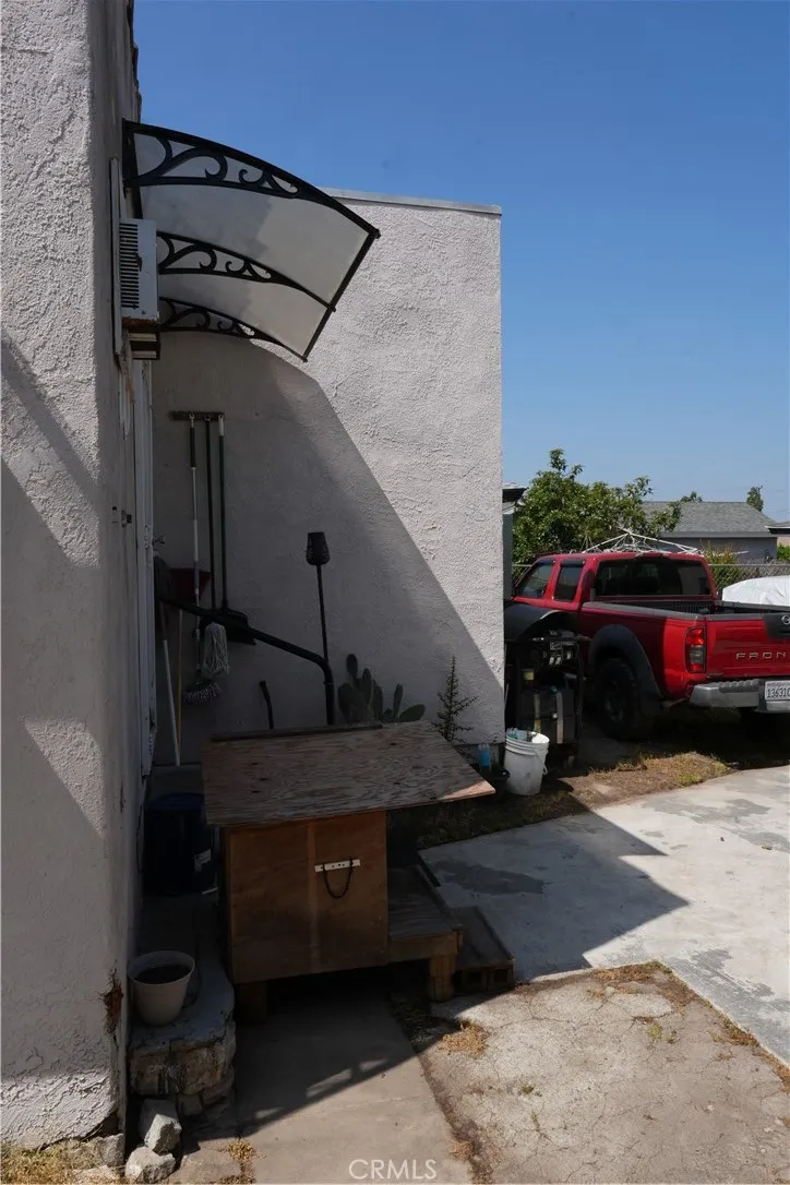 Additional image 50 of 611 W 91st St, Los Angeles, CA 90044