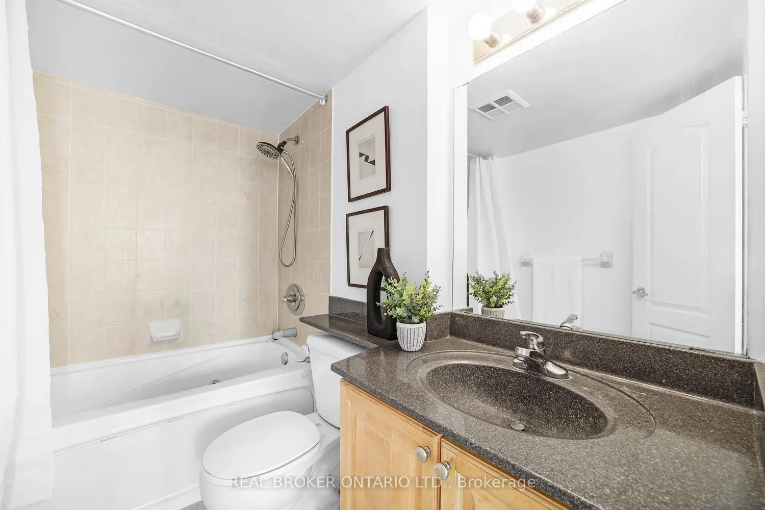 Additional image 7 of 1 Elm Drive 1005