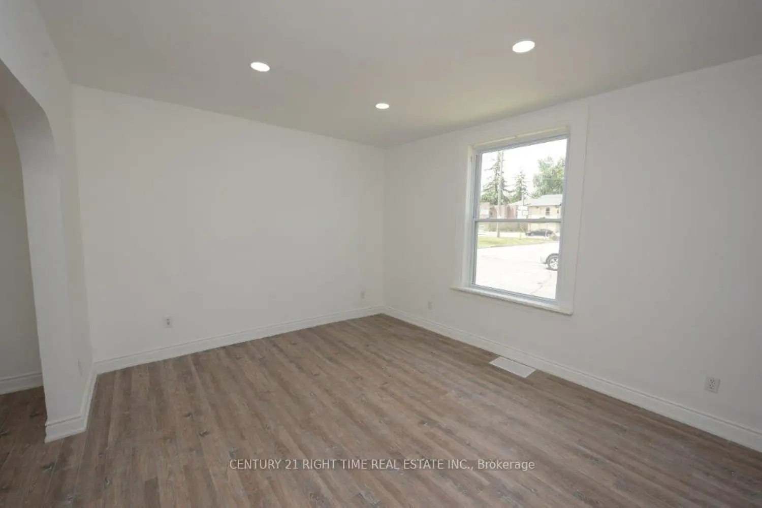 Additional image 12 of 79-71 Cedar Street