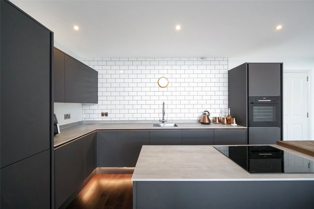 Additional image 9 of 2 bed flat for saleMarine Parade Walk, Dundee, Angus DD1