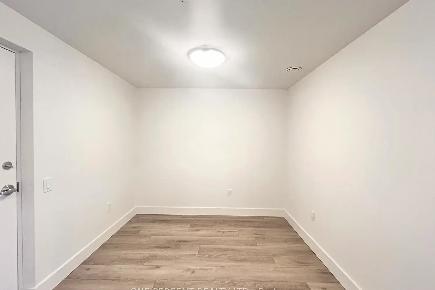 Additional image 16 of 4 Kimberly Lane 226