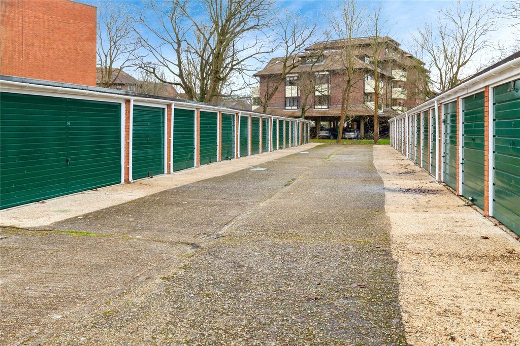 Additional image 19 of 2 bed flat for saleGrosvenor Drive, Maidenhead, Berkshire SL6