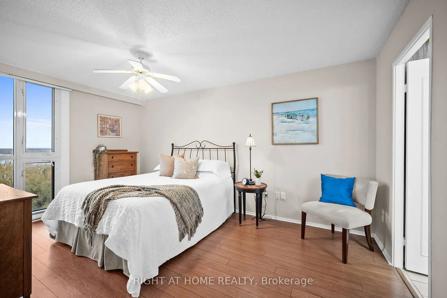 Additional image 17 of 1025 Richmond Road 1006